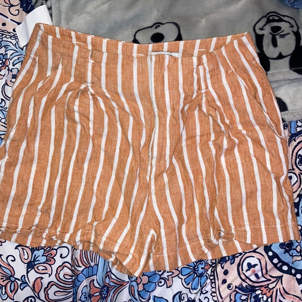 Orange/ white shorts